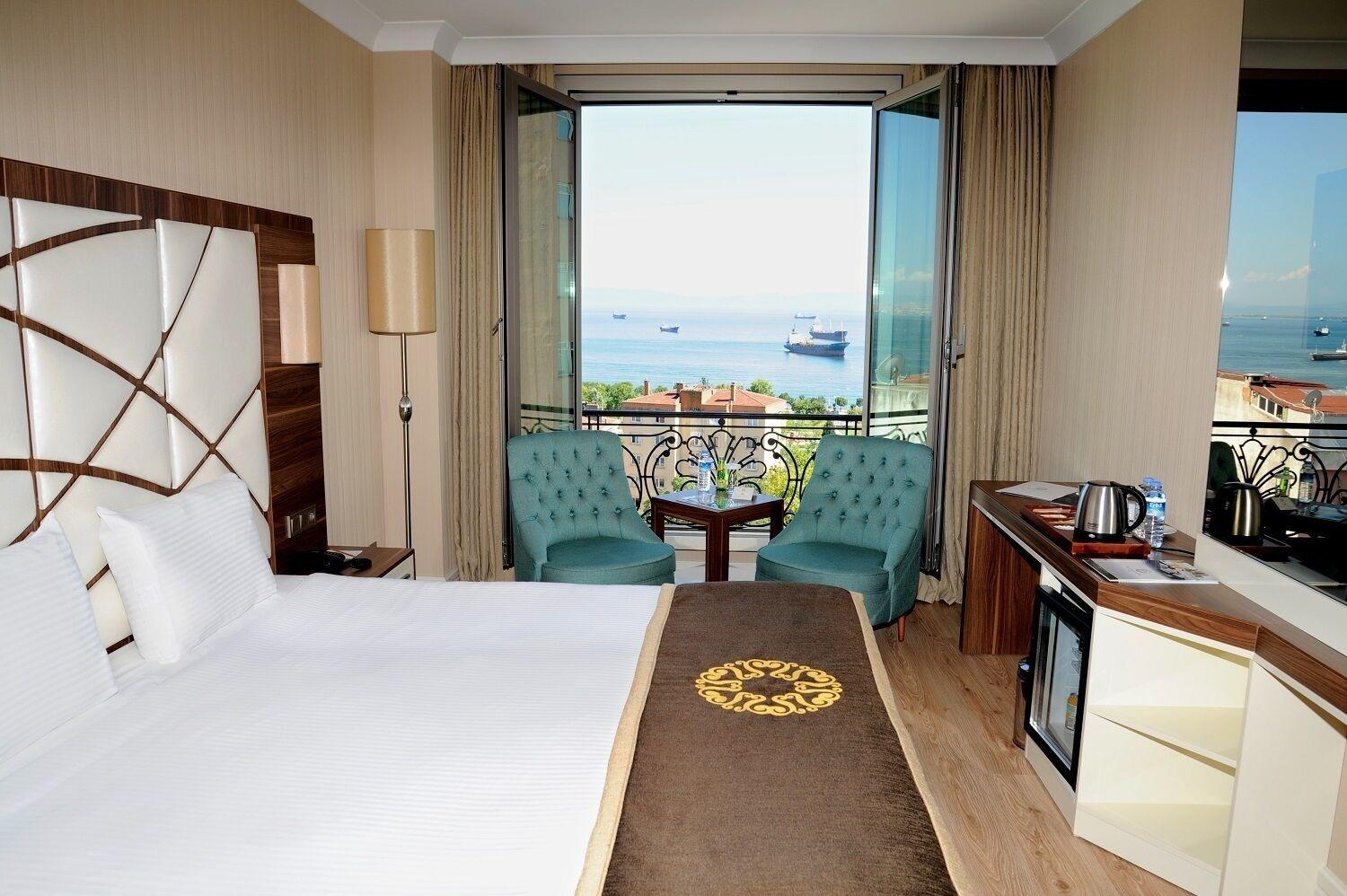 The Grand Mira Business Hotel 4*