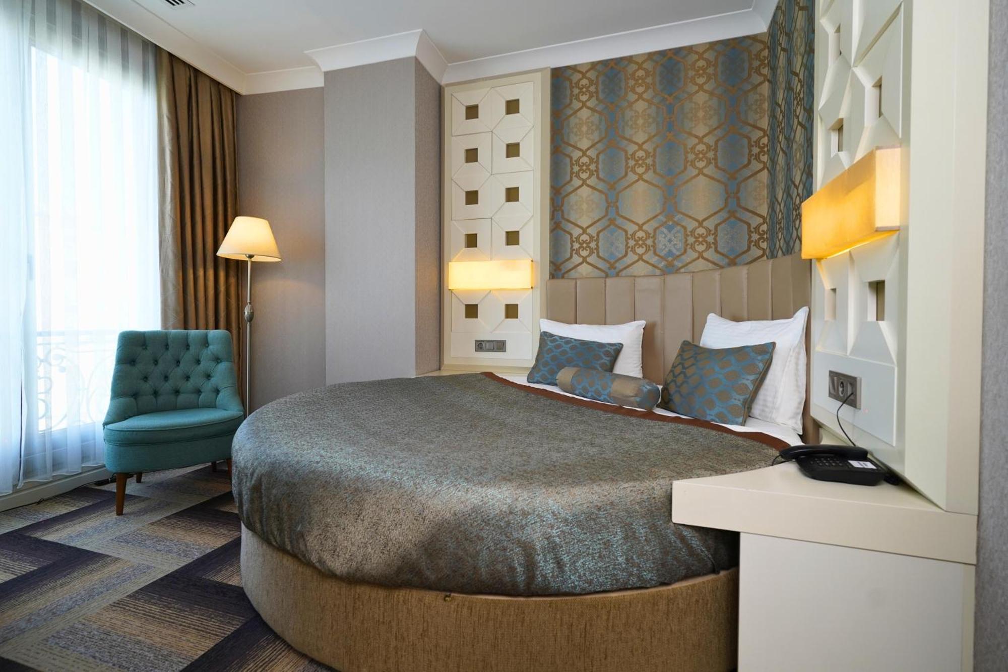 The Grand Mira Business 4*
